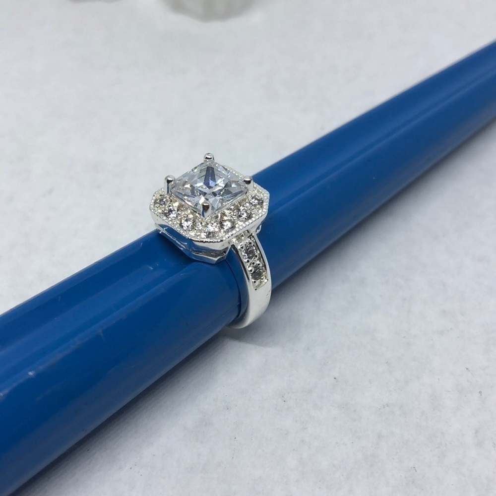 FAUX diamond engement costume ring silver tone or white gold tone